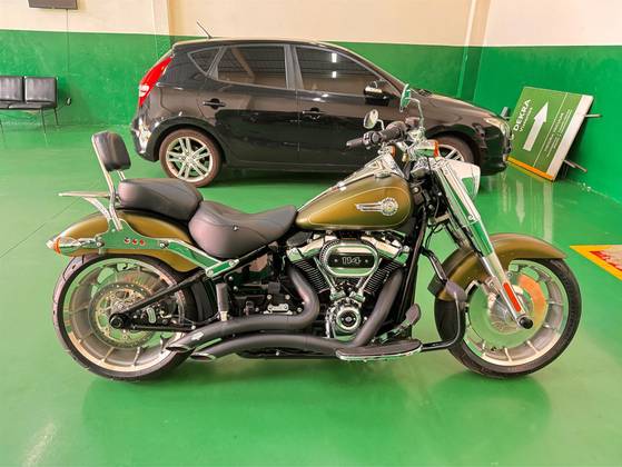HARLEY-DAVIDSON SOFTAIL FAT BOY 114 